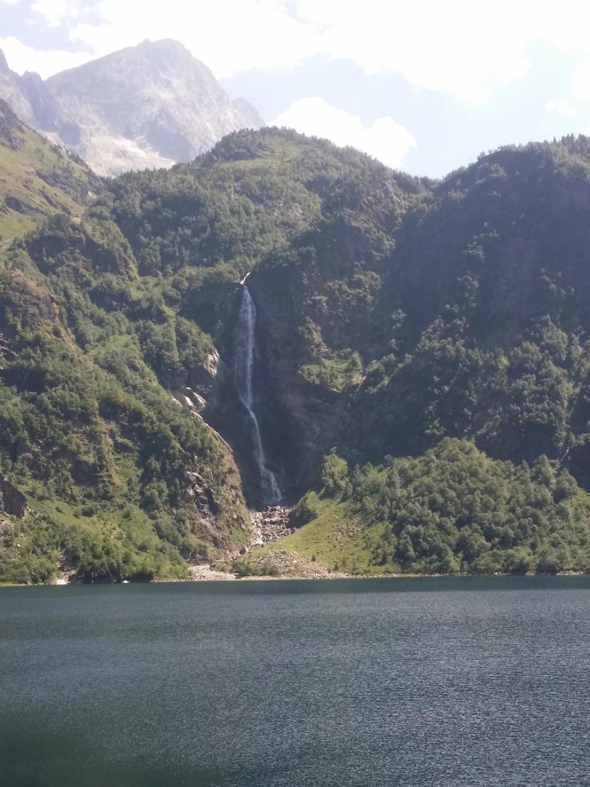 Appartement T2 4 Personnes Wifi Et Climatisation Bagneres-de-Luchon Экстерьер фото