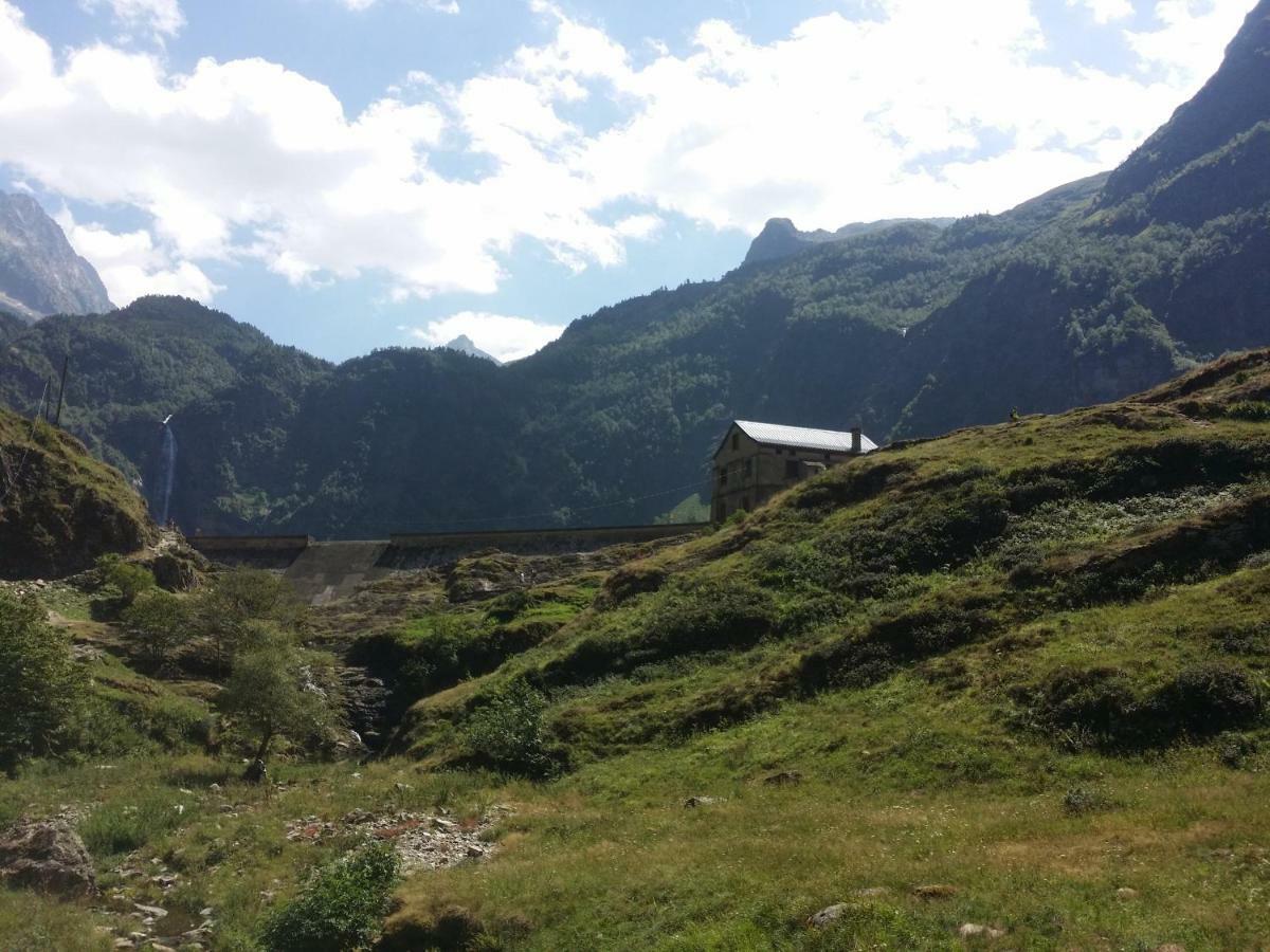 Appartement T2 4 Personnes Wifi Et Climatisation Bagneres-de-Luchon Экстерьер фото